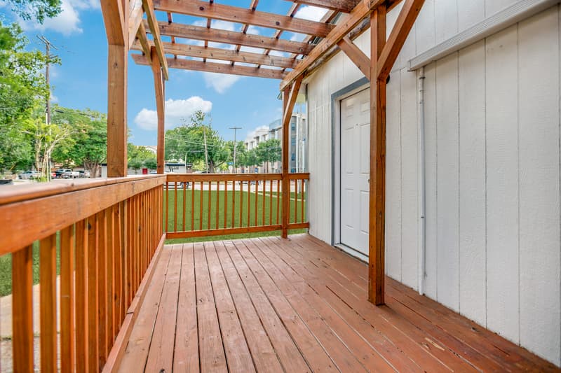 Arlington Condo: 905 West Abram Street - 1