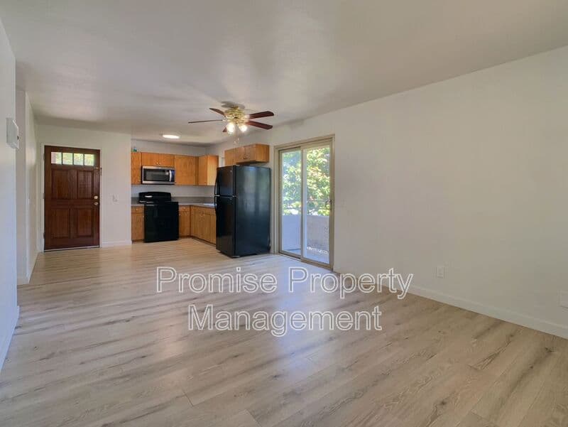 San Deigo Condo: 540 65th St