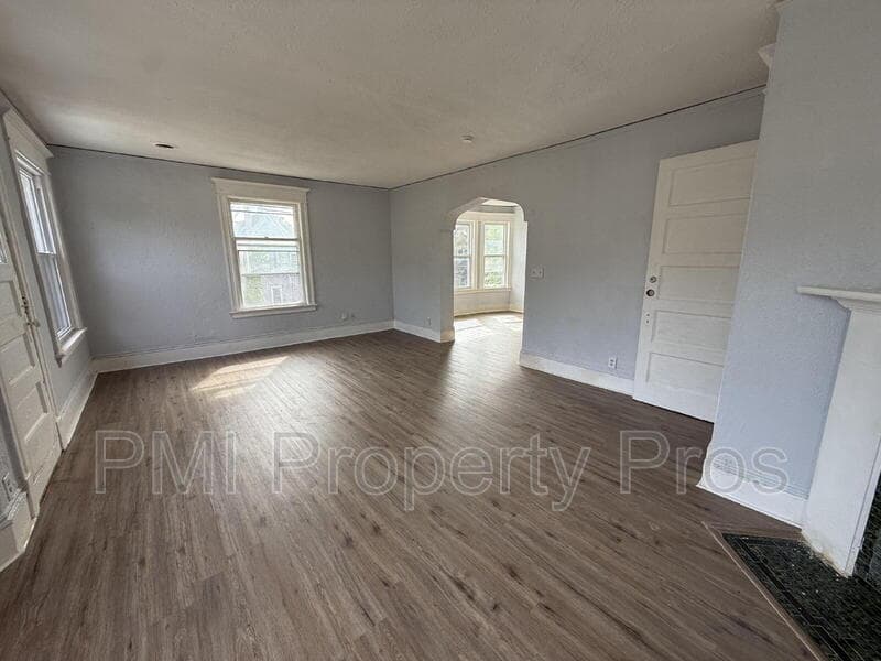 Milwaukee Condo: 1623 N 38th St