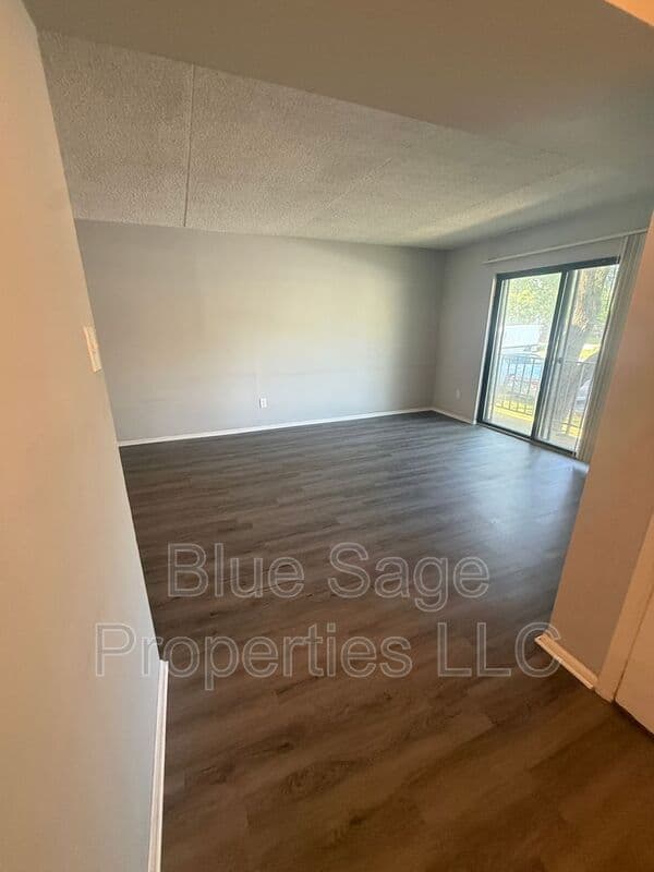 Wallingford Condo: 722A Putnam Blvd