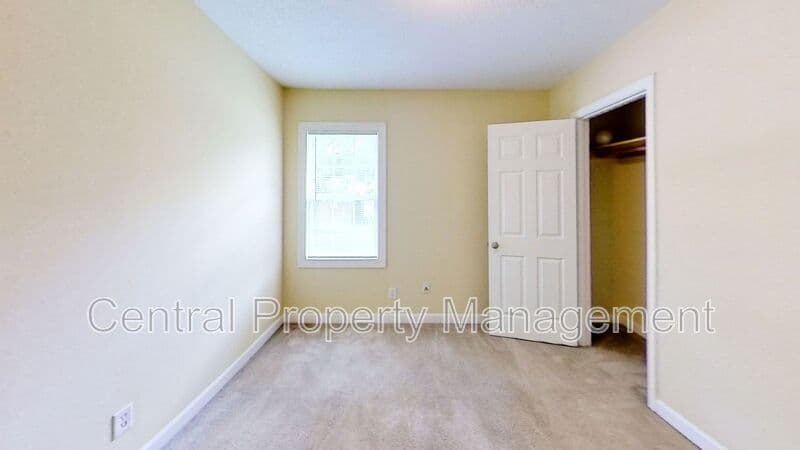 Simpsonville House: 108 Silverbrook Drive