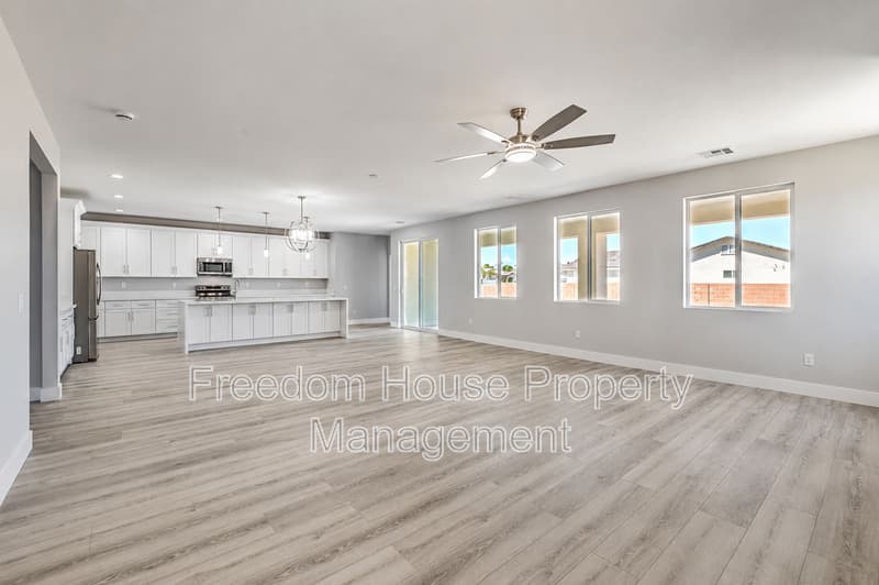 Pahrump House: 6380 Waterford Street