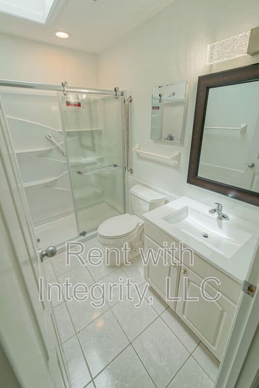 Tallahassee House: 251-A Villas Ct. S