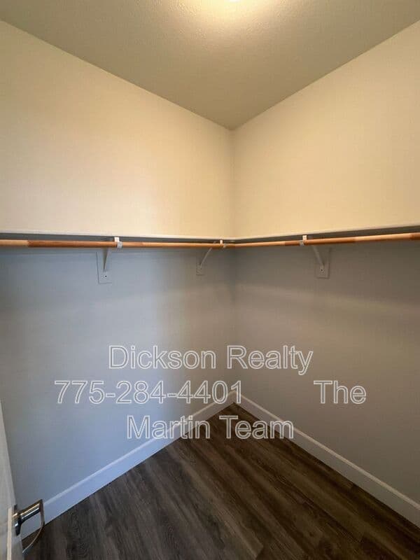Sparks House: 816 Thacker Pass Dr