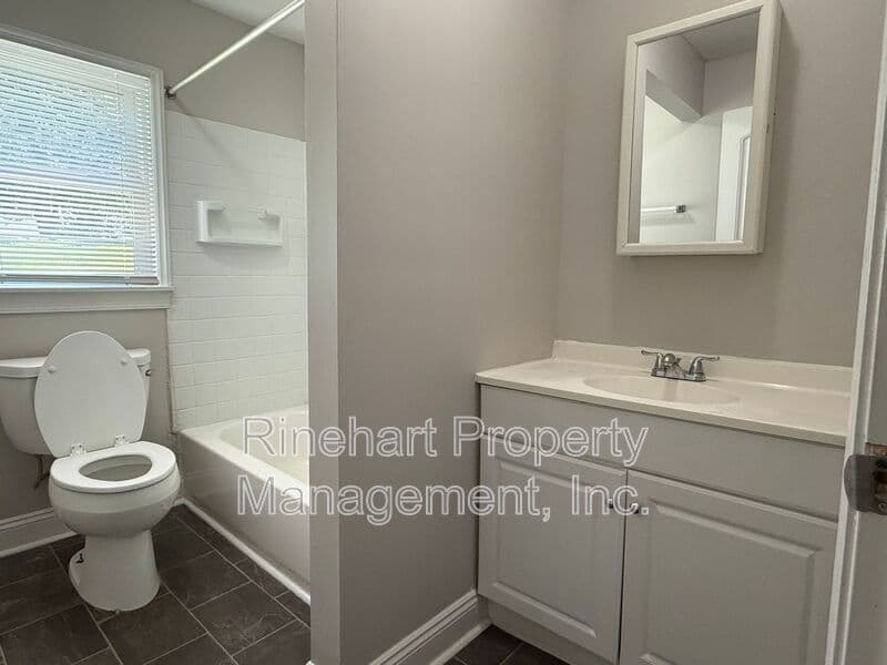Rock Hill House: 645 Greenbriar Avenue