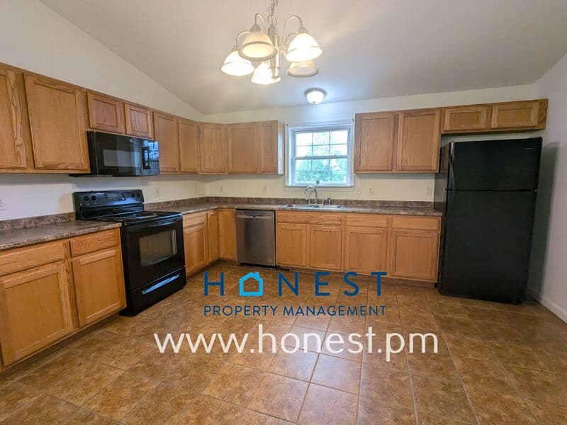 Augusta Condo: 5 Crooker Street