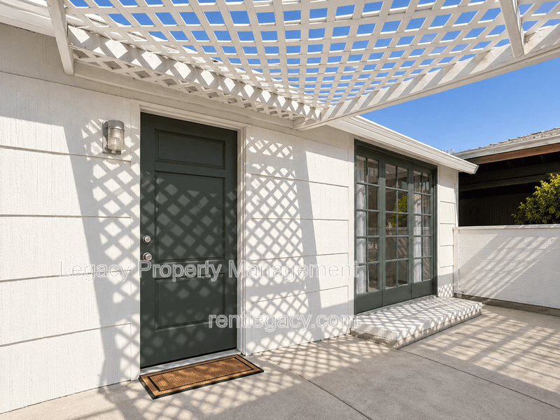 Sacramento House: 3617 Willow Street