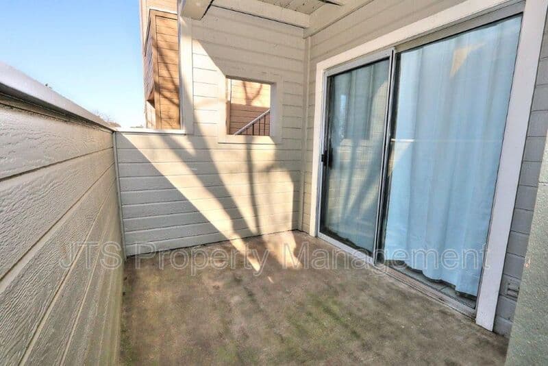 Sacramento Condo: 1019 Dornajo Way