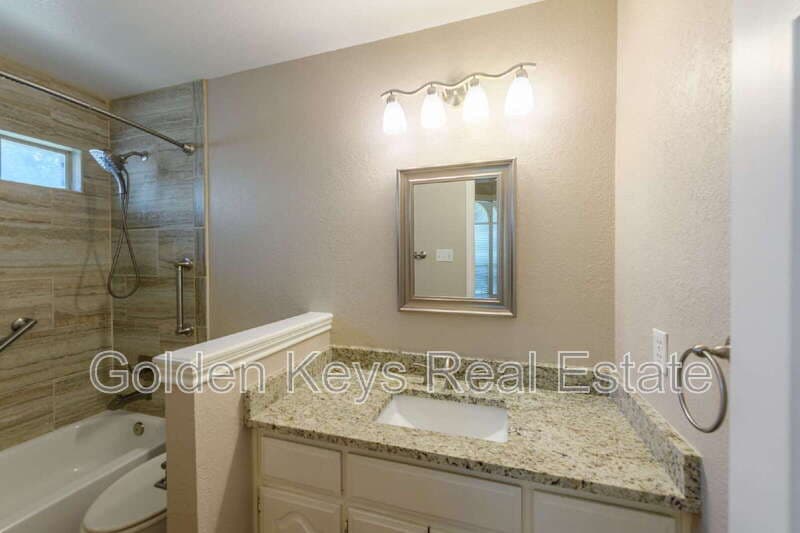 Hurst House: 3120 Steve Dr