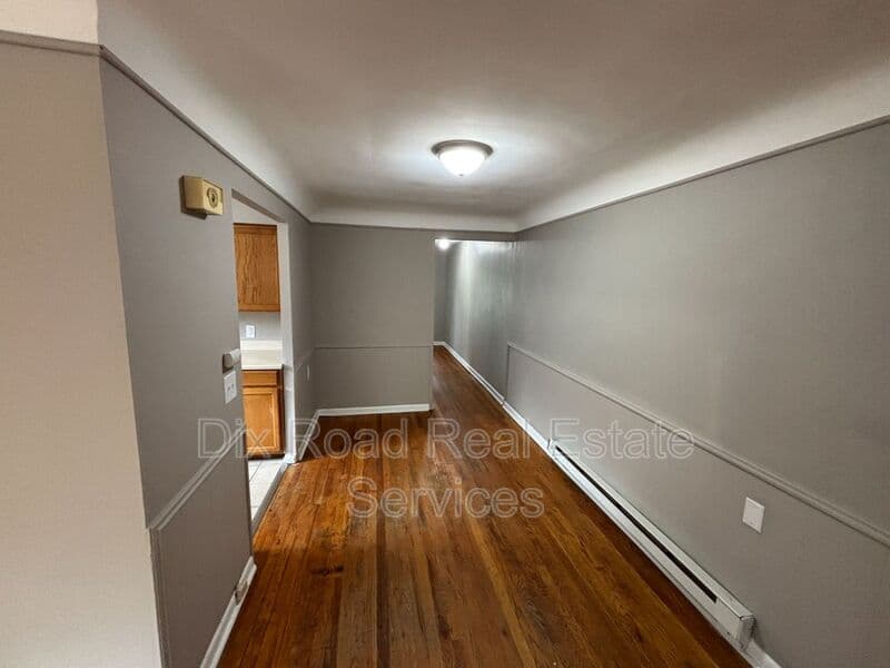 Cincinnati House: 1616 Pelham Place