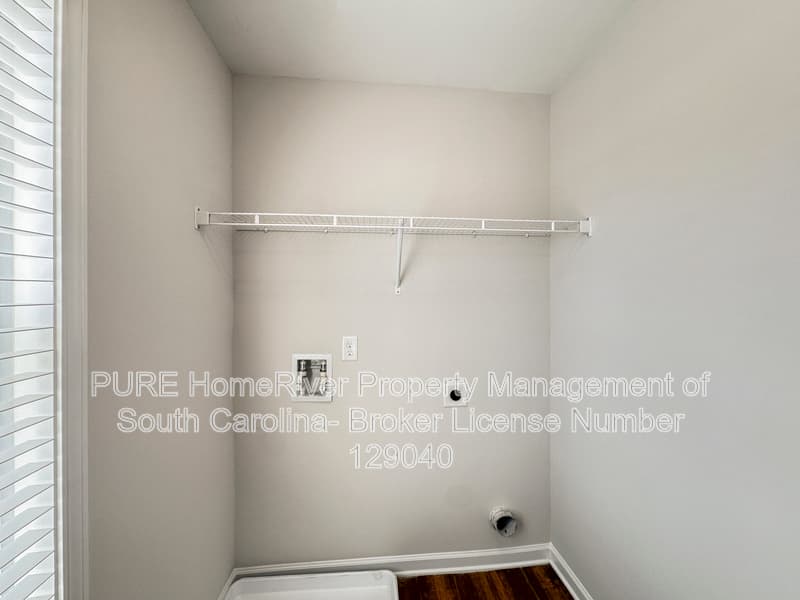 Sumter House: 351 Niblick Dr