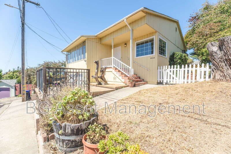 Richmond House: 6606 Aqua Vista Ct
