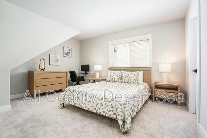 Huntington Beach House: 621 8th St