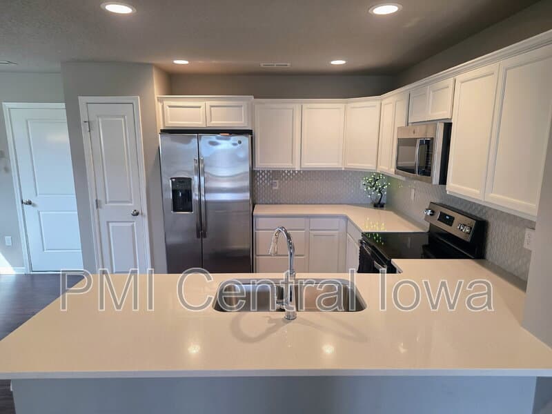 Norwalk Townhome: 2316 Hazeltine Place