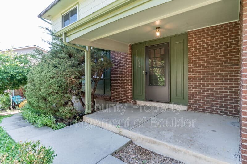 Boulder House: 1530 Ithaca Dr