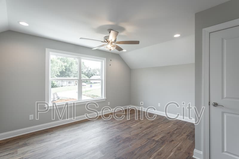 Cleveland House: 2631 Rogers Dr SE