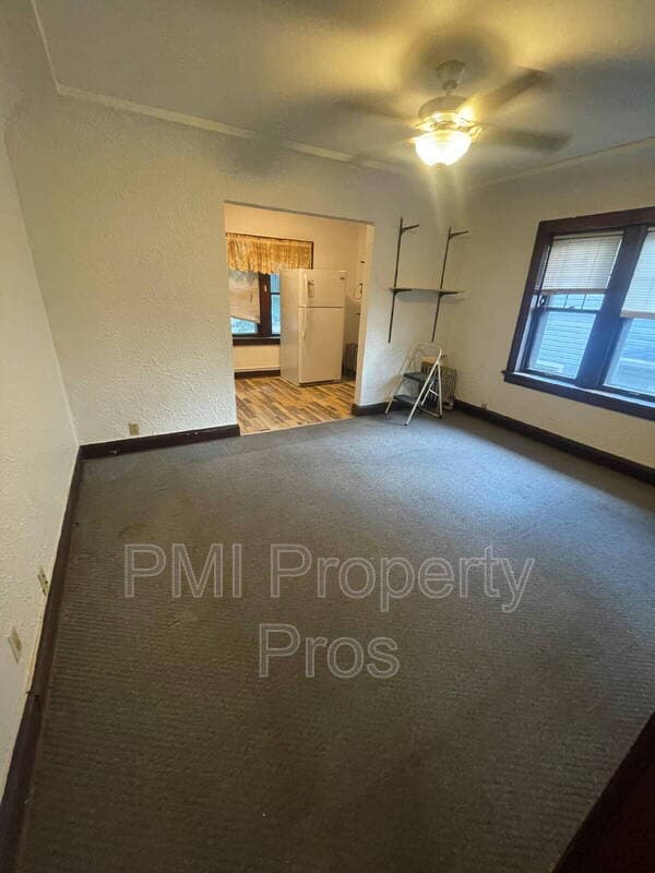 Cudahy Condo: 3432 E Cudahy Ave