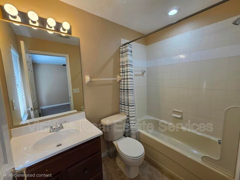 Brandon House: 2425 Middleton Grove Dr