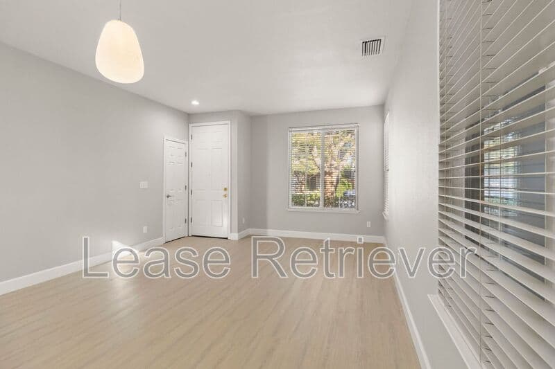 Tracy House: 2529 Almanor Dr