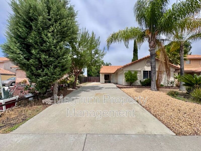 Temecula House: 39761 Rustic Glen Dr Temecula