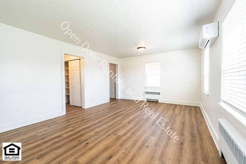 Fort Wayne House: 1823 Griswold Drive G21