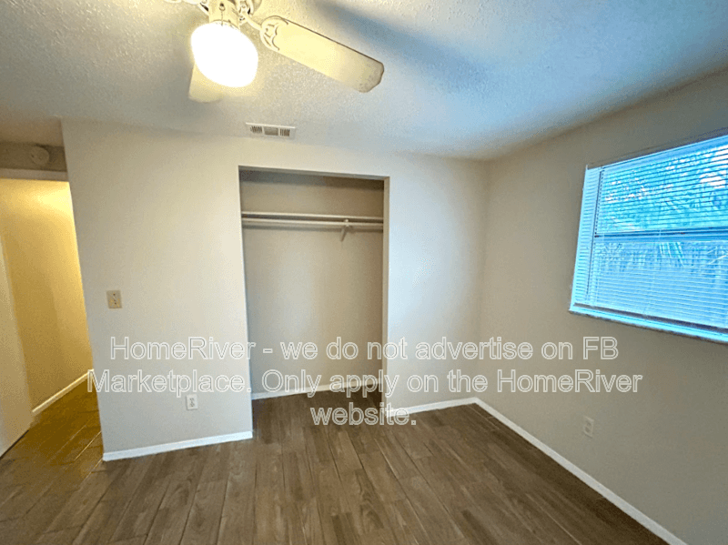 Tampa Condo: 1207 E 108th Ave