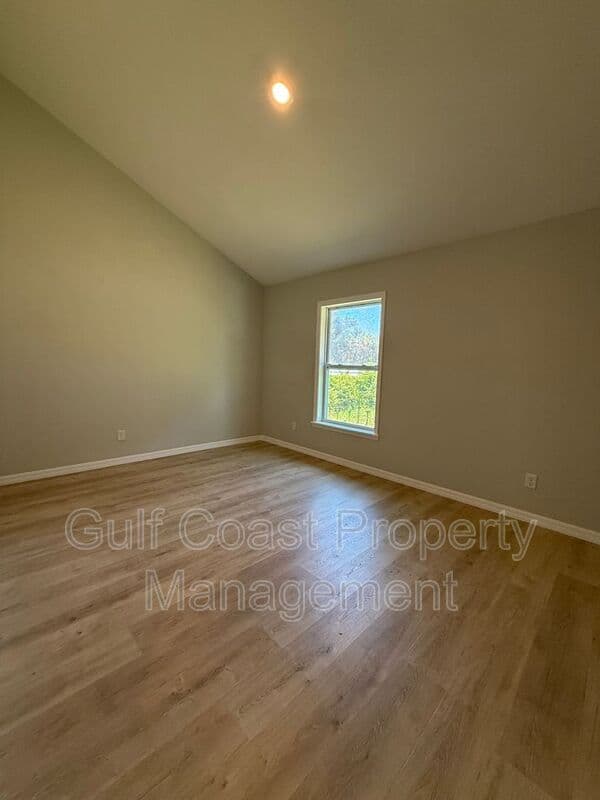 North Port House: 3294 West Price Blvd