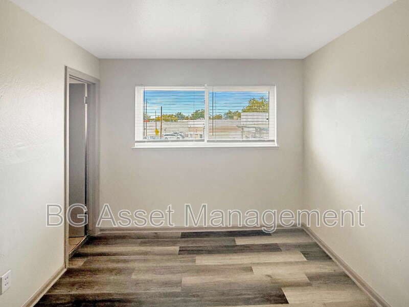 Sacramento Condo: 714 Darina Avenue