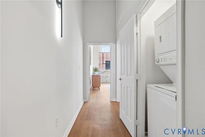 Richmond Condo: 1716 Summit Ave