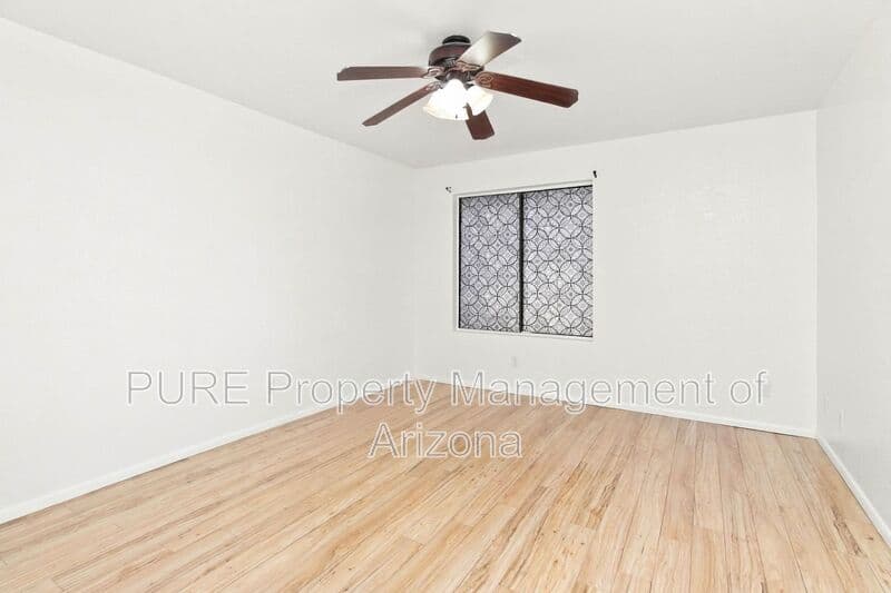 Tempe Condo: 1905 E University Dr