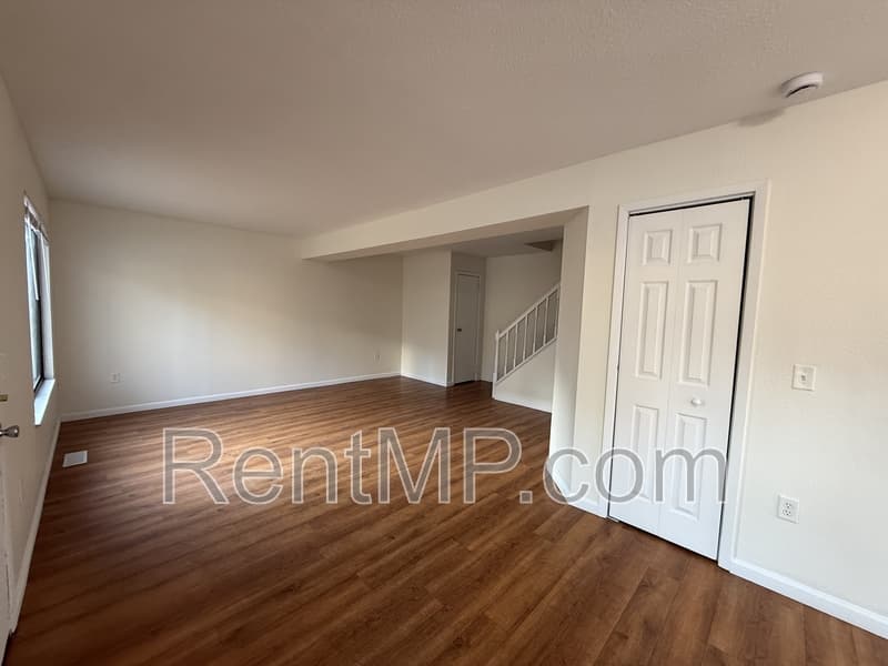 Mt Pleasant Townhome: 1825 S Crawford - Unit B06