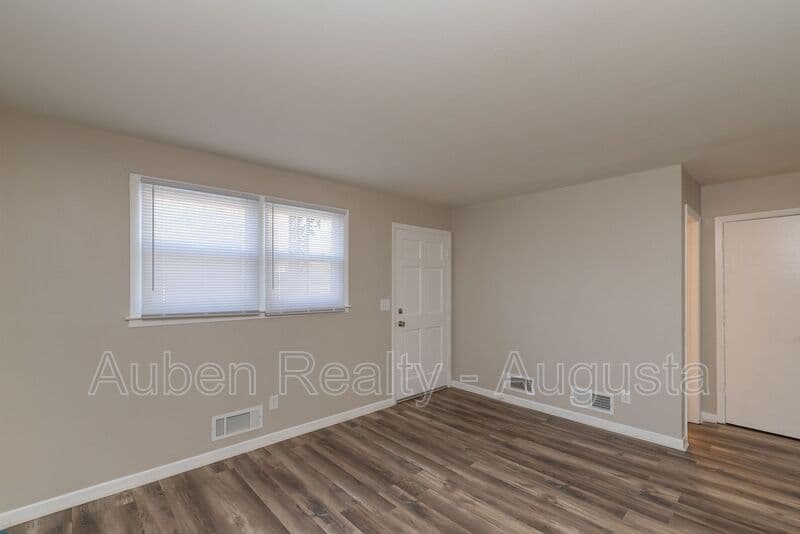 Augusta House: 1602 Johns Road
