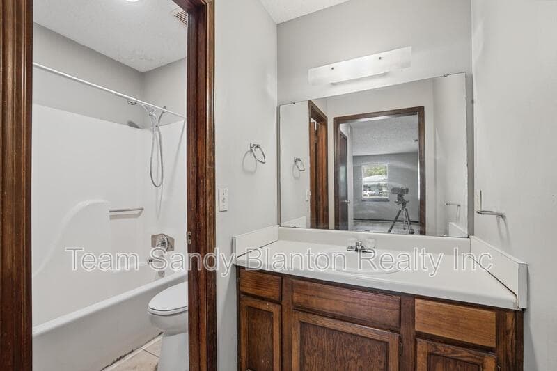 Pensacola House: 455 Stara Circle