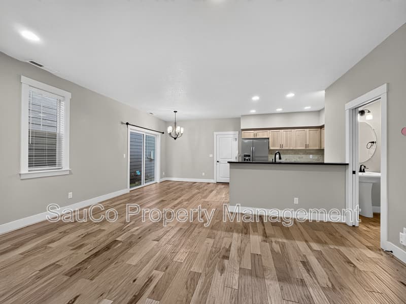 Beaverton House: 431 Southwest 204th Ter