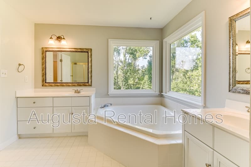 Evans House: 4135 Fox Brush Drive