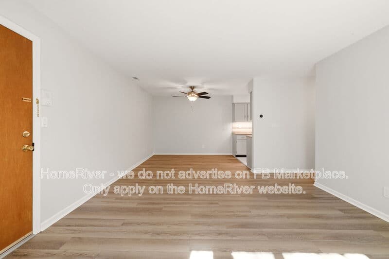 Bloomfield Condo: 42 John St