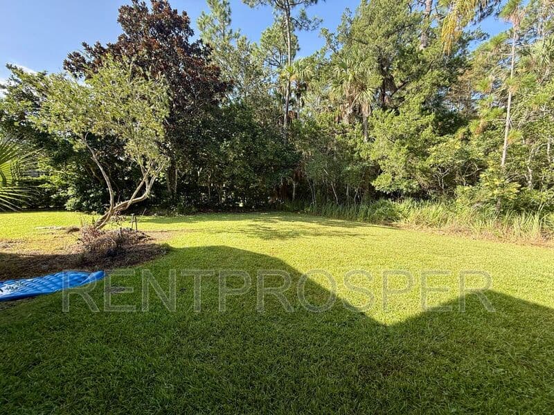 Ormond Beach House: 971 Stone Lake Drive