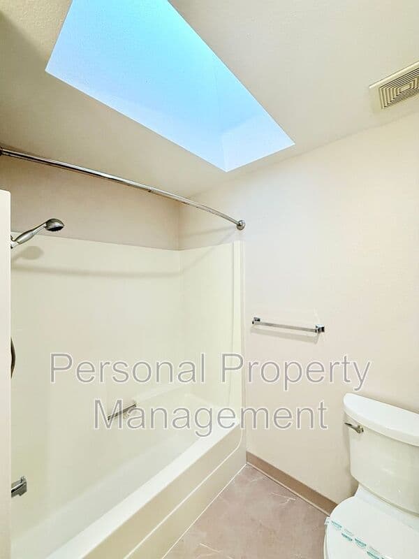 Vancouver House: 414 W 39th St
