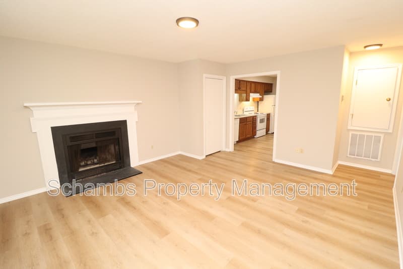 Raleigh Condo: 3901 Lexington Dr