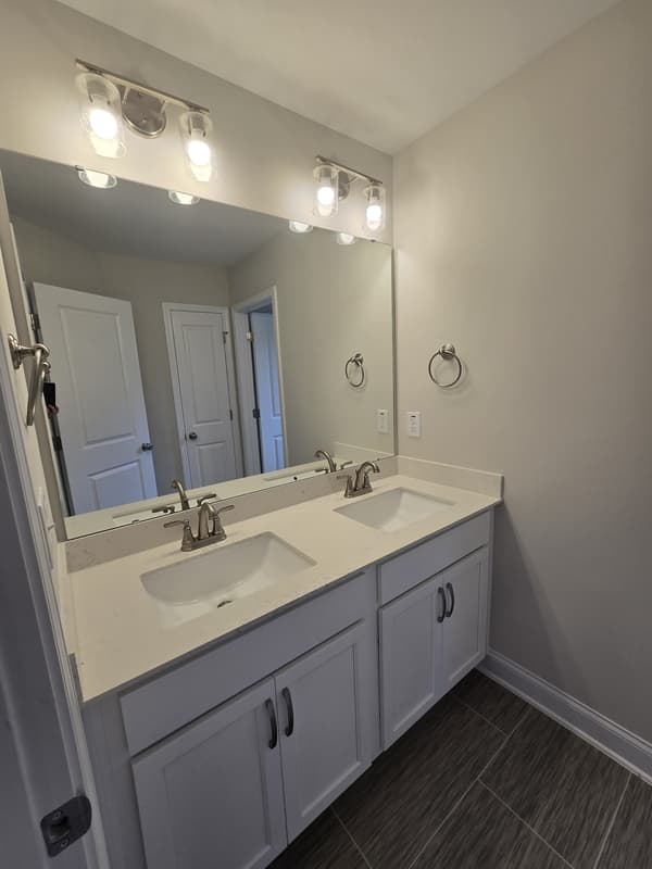 Smithfield House: 463 Jackson Pond Drive