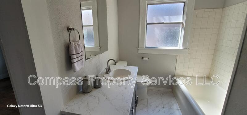 Waco House: 2511 Parrott Ave