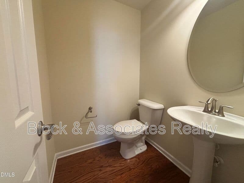 Wake Forest House: 1429 Kirkwood Hill Way