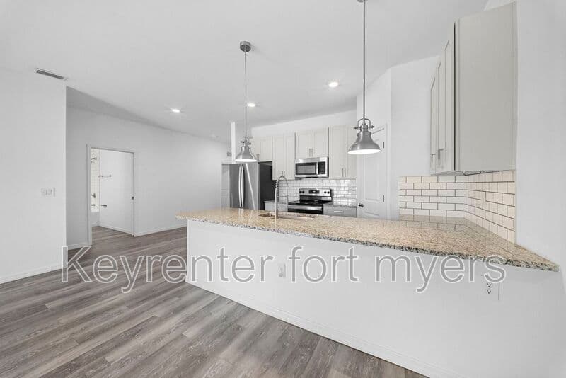 Lehigh Acres House: 4716 29th St SW
