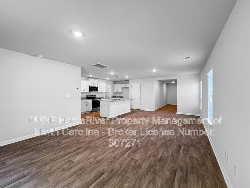 Winston Salem House: 4847 Mount Hope Dr