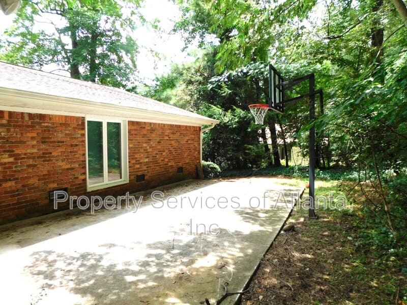 Marietta House: 626 Indian Hills Pkwy