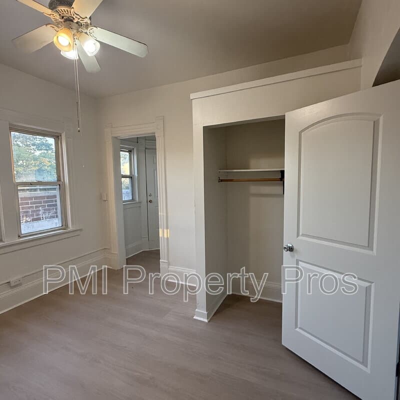 Milwaukee Condo: 2016 W Clybourn St