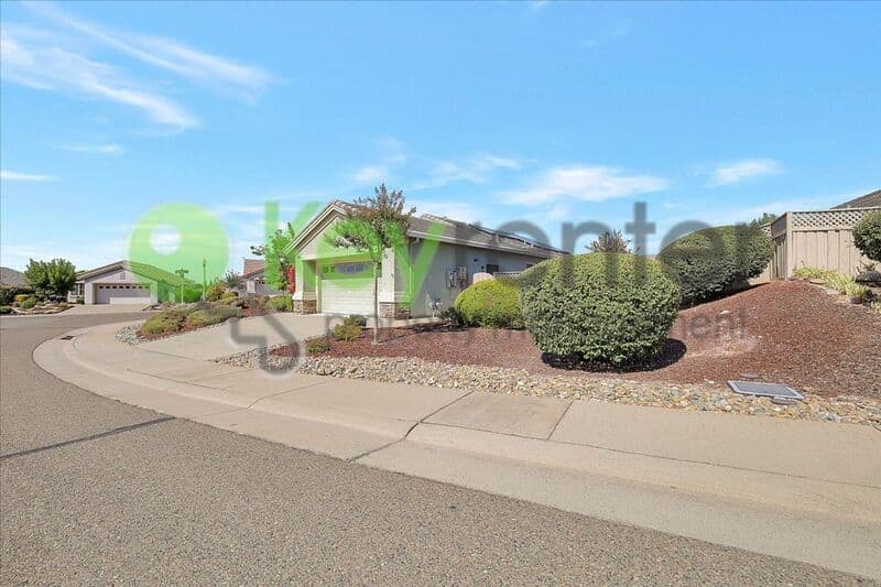 Lincoln House: 2532 Woodacre Lane