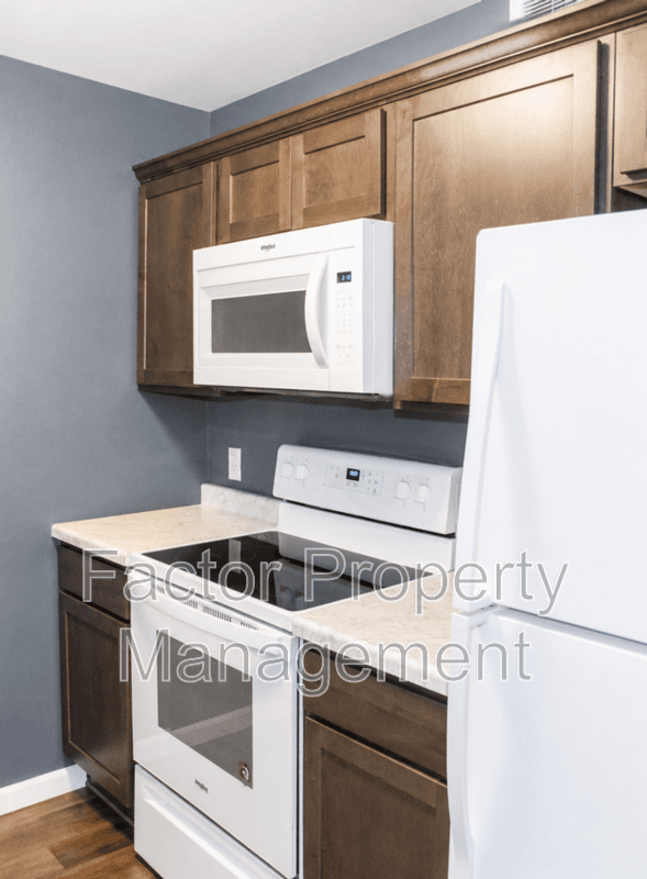 Belle Plaine Condo: 561 Elk Street South