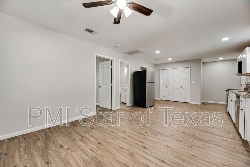 Dallas Condo: 4702 Collins Ave