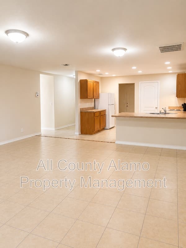 Converse Condo: 8129 Morning Grove